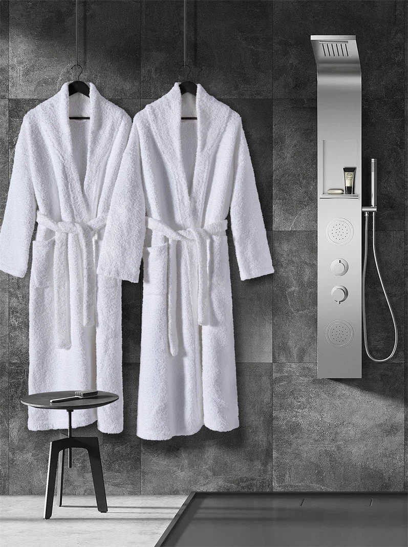 Halate & Prosoape cu Broderie